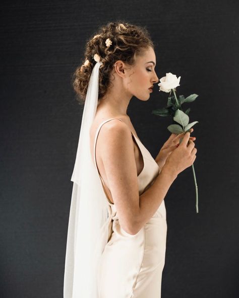 This beautiful draped veil is the perfect veil design to showcase your bridal hairstyle or the back of your dress https://www.sashandveil.co.uk/gemma/ Draped Veil Updo, Draped Veil Hair Down, Draped Veil, Veil Hair Down, Veil With Flowers, Drape Veil, Veil Updo, Draping Wedding, Fall Wedding Photos