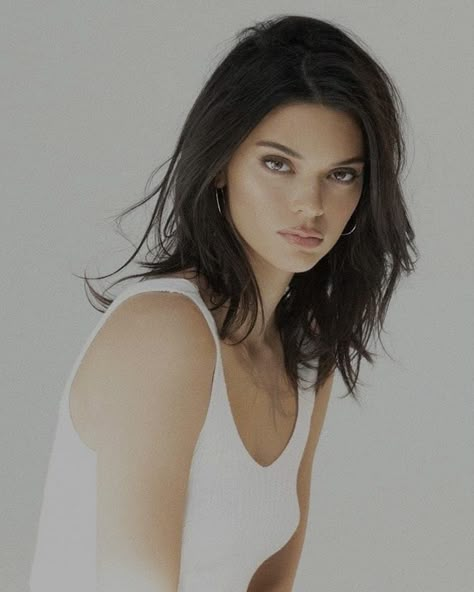 Kendall Jenner Short Hair, Kendall Jenner Shorts, Bob Pendek, Kendall Jenner Hair, Kendall Jenner Face, Jenner Hair, Lob Styling, Kendal Jenner, Kendall Kylie