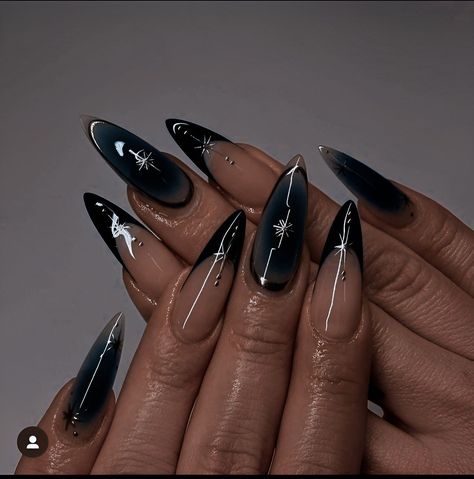 Black Ethereal Nails, Metallic Chrome Nails Designs, Black Nail Looks, Dark Mauve Nails Design, Simple Nail Designs Stars, Black Design Nail Art, Gel Nail Designs Grunge, Asian Nails Black, Black And Silver Almond Nails Designs