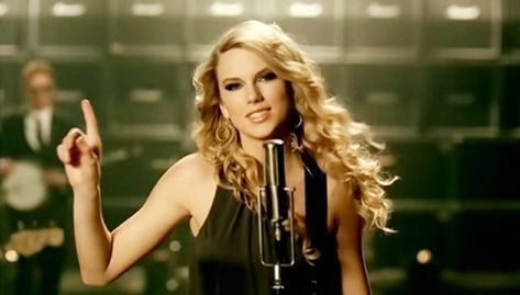 Picture To Burn Taylor Swift, Taylor Swift Outfits Music Videos, Taylor Swift First Album, Taylor Swift Tim Mcgraw, Picture To Burn, Taylor Swift 2006, Taylor Swift Music Videos, Taylor Swift Tour Outfits, Like This Song