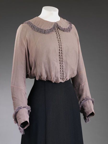 London, England (made) United States (underarm shields, made) Date: c.1912 (made) Artist/Maker: Mascotte (designer) Blouse | Mascotte | V&A Search the Collections Fashion 1910, Bianca Jagger, 1900s Fashion, 1910s Fashion, Louise Brooks, 20th Century Fashion, Period Outfit, Eve Outfit, Jazz Age