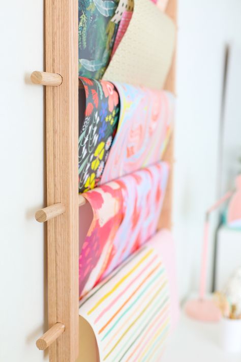 How to Make a Hanging Organizer for All Your Wrapping Paper Prize Booth, Wrapping Paper Station, Wrapping Paper Holder, Wrapping Paper Organization, Gift Wrap Organization, Crafting Room, Wrapping Paper Storage, Paper Organizer, Creative Organization