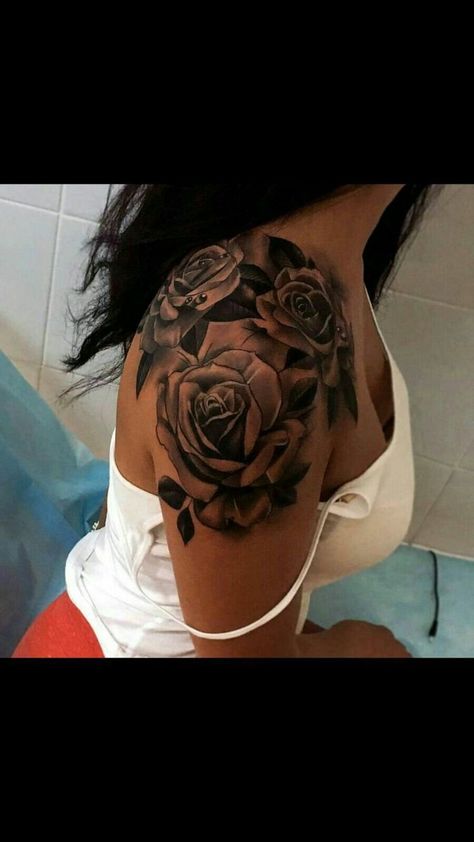 pinterest : ammbbberrr Rose Shoulder Tattoo, Cat Tattoos, Geniale Tattoos, Watch Tattoos, Tiny Tattoo, Shoulder Tattoos For Women, Full Sleeve Tattoos, Stylist Tattoos, Black Roses