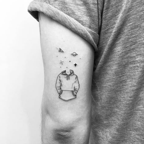 Dreamer Tattoo, Tattoo Line Art, Herren Hand Tattoos, Line Art Minimal, Line Art Tattoo, Dragons Tattoo, Tatuagem Masculina Pequena, Astronaut Tattoo, Tattoo Line