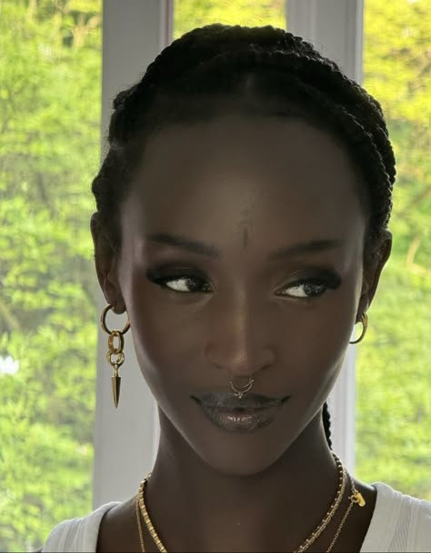 Natural Goddess Makeup, Downturned Nose, Nubian Women, Unconventional Beauty, Olive Complexion, Nigerian Women, African Models, Dark Skin Beauty, Black Femininity