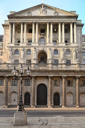 The historical building of the Bank of England, London, UK. English Architecture, Banks Building, Neoclassical Architecture, Bank Of England, England London, Italian Architecture, London Architecture, Europe Photos, Classical Architecture