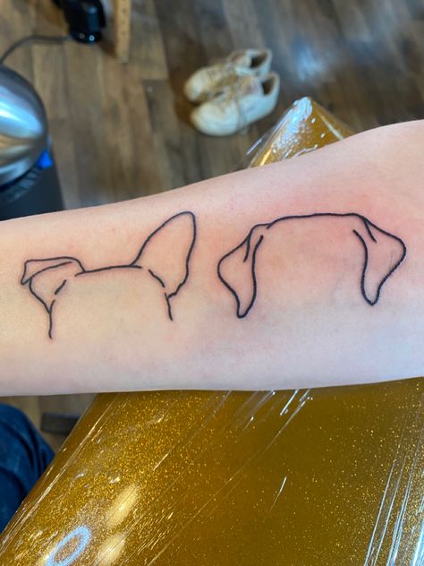 Lab Outline Tattoo, Lab Tattoo Ideas, Lab Tattoo, Lab Pit Mix, Tattoo Prints, Small Dog Tattoos, Small Couple Tattoos, Outline Tattoo, Simplistic Tattoos