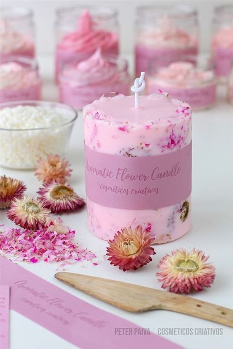 Candle Decorating Ideas, Decorate Candles, Candle Decorating, Handmade Candles Diy, Diy Candles Homemade, Homemade Scented Candles, Sweet Candles, Soya Mumu, Making Candles Diy