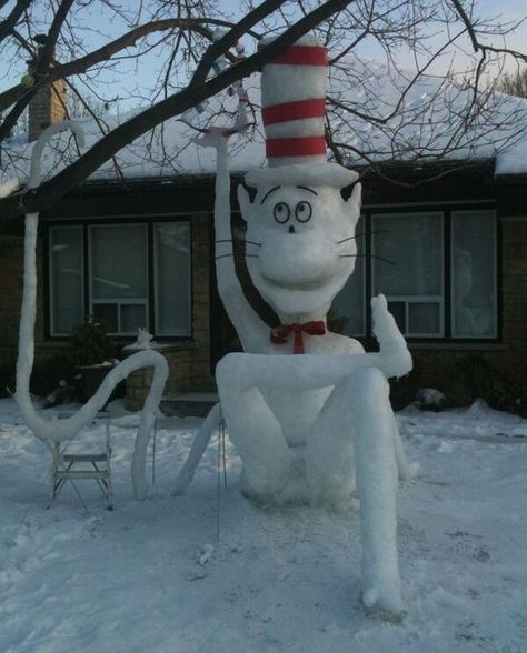 Funny and amazing snowmen - 30 Pics – Funnyfoto - Page 3 Creative Snowman Ideas, Snow Creatures, Happy Snow Day, Creative Snowman, Snowmen Pictures, Wanna Build A Snowman, Snowman Art, Snowman Ideas, Frozen Snow