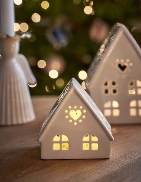 Lights For Christmas, Clay Christmas Decorations, Ceramic Christmas Decorations, Diy Air Dry Clay, Pottery Houses, Noel Diy, Clay Diy Projects, Diy Ceramic, Clay Crafts Air Dry