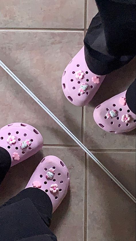 Pink Croc Aesthetic, Taffy Pink Crocs Outfit, Ballerina Pink Crocs Outfit, Light Pink Crocs Outfit, Pink Croc Outfits, Pink Crocs Outfit, Pink Croc Charms, Croc Outfits, Crocs With Charms