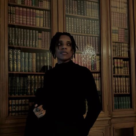 Dark Academia Face Claim Male, Black Vampire Aesthetic Male, Black Vampire Male, Black Vampire Aesthetic, Poc Goth, Gothic Boy, Goth Guy, Male Vampire, Black Vampire