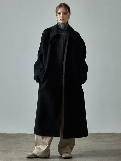 Designer fashion, Seoul-fully created | W Concept Big Coat Outfit, Long Wool Coat Outfit, Oversized Black Coat, Long Black Puffer Coat, Balmain Coat, Long Black Wool Coat, Wool Coat Outfit, Long Coat Outfit, Woolen Coat Woman