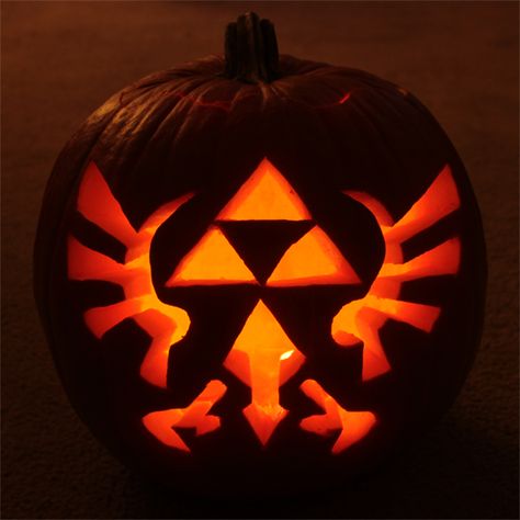 Zelda Pumpkin, Garden Light Ideas, Diy Pumpkin Carving, Awesome Pumpkin Carvings, Light Globes, Cute Pumpkin Carving, Link Halloween, Pum Pum, Pumkin Carving