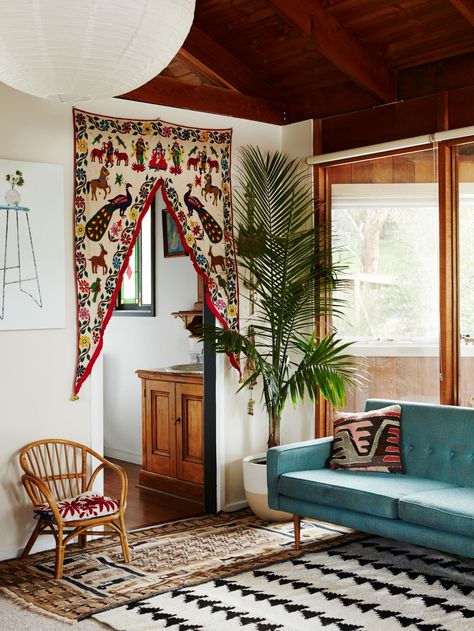 Our Favourite Rented Homes - The Design Files | Australia's most popular design blog. Aesthetic Design Ideas, Poppy Lane, Gravity Home, Surf Shack, Hippie Decor, Bohemian Interior, Décor Boho, Eclectic Interior, The Design Files