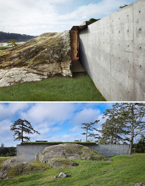 Camouflaged Concrete Boulder House 2 Camouflage Architecture, Boulder Architecture, Camouflage House, Hill Architecture, Boulder House, Olson Kundig, Earth Sheltered, San Juan Island, House Blend