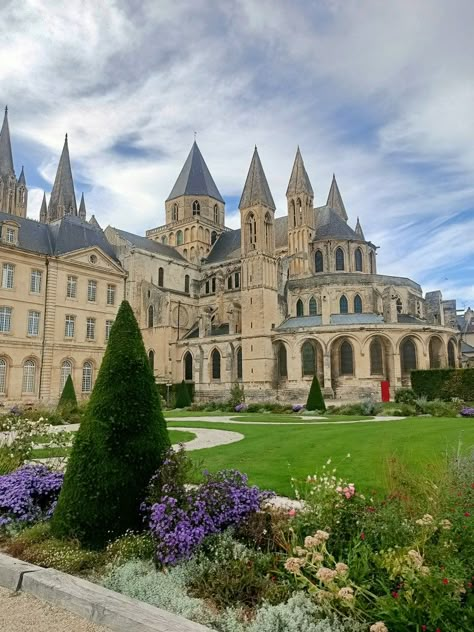 Castle • Abbaye au hommes • Caen • photography • aesthetic • wallpaper • nature • medieval • France • Normandie • History museum • Caen • Garden • château Normandy Aesthetic, Photography Aesthetic Wallpaper, Aesthetic Wallpaper Nature, France Spring, Caen France, Medieval France, Normandie France, France Aesthetic, About France