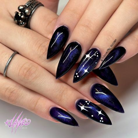 Night Court Nails Acotar, Grunge Christmas Nails, Galaxy Acrylic Nails, Midnight Purple Nails, Midnight Aesthetic, Easy Halloween Nails Design, Classy Nail Art Ideas, Galaxy Nail Art, Witch Nails