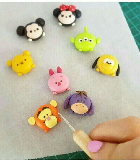 @AranzaDrive ❁ Fimo Kawaii, Easy Clay Sculptures, Crea Fimo, Polymer Clay Kawaii, Clay Magnets, Fimo Polymer Clay, Clay Diy Projects, Tanah Liat, Polymer Clay Diy