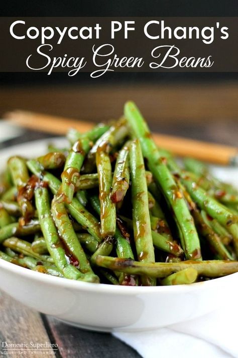 Copycat PF Chang's Spicy Green Beans - this is the best copycat recipe and perfect as a side dish or vegetarian main dish served over rice - yum! Spicy Green Bean Recipes, Asian Veggies, Vegetarian Main Dish, Spicy Green Beans, Pf Chang, Pf Changs, Mapo Tofu, Vegetarian Main Dishes, Salad Pasta