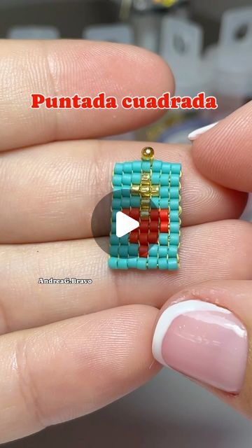 Brick Stitch Pattern, 3d Tutorial, Delica Beads, Facebook Reels, Brick Stitch, Beading Tutorials, Puzzle Pieces, Bead Weaving, Seed Beads