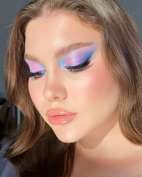 Jawbreaker Palette Looks, Pink And Blue Makeup, Mekap Mata, Blue Makeup Looks, 20 Makeup, Pastel Makeup, Prom Look, Pride Makeup, Barbie Makeup