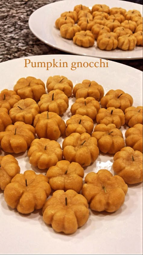 Fall recipes, pumpkin, pasta, cozy recipes, dinner, east dinner ideas Pumpkin Shaped Gnocchi, Pumpkin Shaped Pasta, 1 Cup Pumpkin Puree, Pumpkin Shapes, Pumpkin Gnocchi, Halloween Breakfast, Thanksgiving Food Sides, Spooky Food, Fun Halloween Food