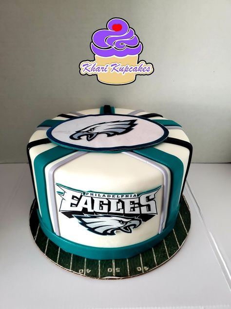 Eagles Football Cake Ideas, Philadelphia Eagles Cake Birthdays, Philadelphia Eagles Cupcakes, Philly Eagles Cake, Eagles Birthday Party, Eagles Birthday Cake, Eagles Football Cake, Philadelphia Eagles Cake, Peach Cobbler Cheesecake Recipe