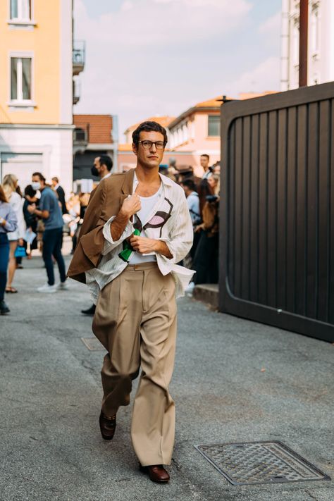 Milan Fashion Week Men, 2020 Street Style, Outfits For Spring, Big Four, Paris Fashion Week Men, Milan Fashion Week Street Style, Fashion Week Outfit, Reportage Photography, Milan Street Style