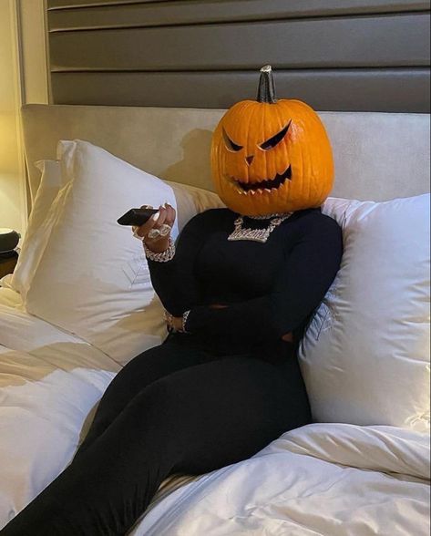 Photography Meme, Halloween Costumes 2022, Indie Lee, Halloween Memes, Halloween Queen, Midsize Style, Halloween This Year, Photography Education, Bride Photo