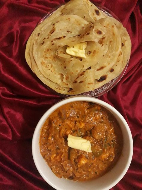 Lacha Paratha, Cash Indian, Money Images Cash Indian, Money Images, Indian Food, Palak Paneer, Paneer, Yummy Cakes, Ganesha