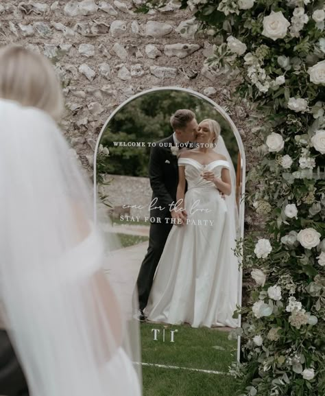 Wedding Entrance Decor Mirror, Mirror Selfie Wedding, Wedding Selfie Mirror, Reflection Pictures, Wedding Mirror, Wedding Entrance Decor, Dream Wedding Decorations, All White Wedding, Wedding Entrance