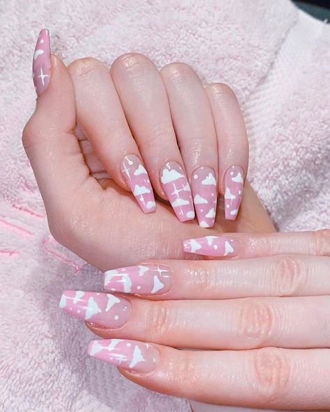 NAIL’D IT LONDON (@wenaildit) • Instagram photos and videos Aquarius Nails, Cloud Nail Art, It Girl Nails, Cloud Nails, Nail Aesthetic, Nagel Design, Spring Acrylic Nails, Girl Nails, Nail Colors Winter