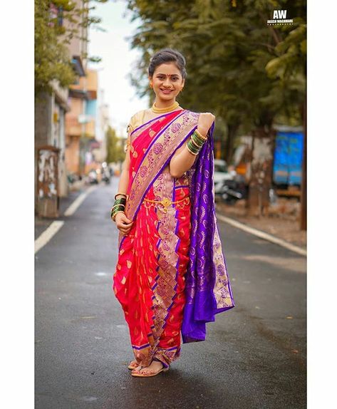 Latest Traditional Dresses, Indian Wedding Gowns, Nauvari Saree, Saree Wearing Styles, Indian Wedding Photography Couples, Couple Wedding Dress, Indian Wedding Couple Photography, Wedding Saree Blouse Designs, Indian Bride Outfits