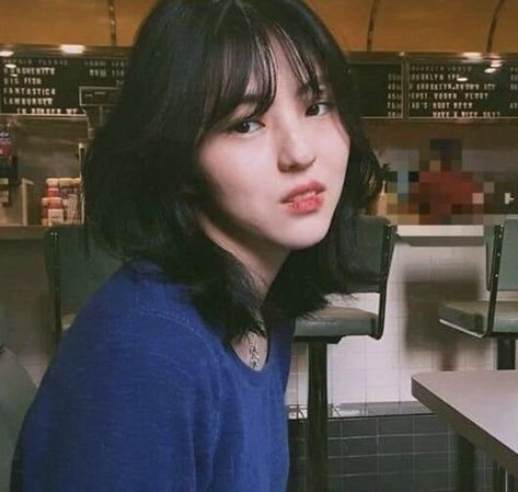 Han So Hee, So Hee, My Kind Of Woman, I Love My Girlfriend, Bring Me The Horizon, Funny Reaction Pictures, Korean Actresses, Korean Actress, Aesthetic Hair