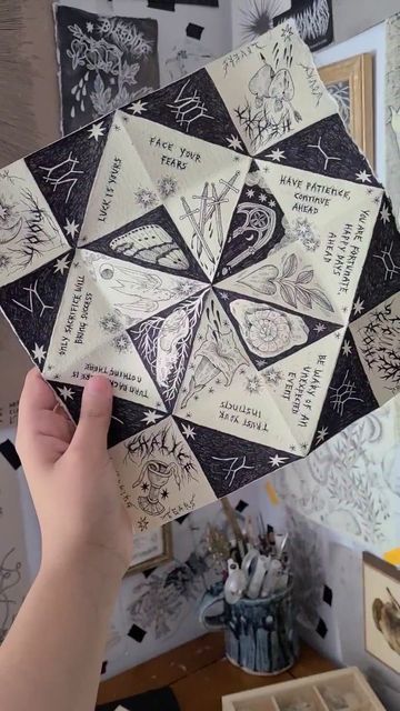 Victorian Doodles, Fortune Teller Paper Ideas, Paper Fortune Teller Ideas, Cute Fortune Teller, Fortune Drawing, Witchy Sketches, Fortune Teller Origami, Victorian Puzzle Purse, Witchy Doodles