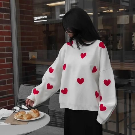 Red Heart Sweater, Heart Embroidery, Oversized Sweaters, Oversize Casual, Comfortable Sweater, Heart Sweater, Winter Essentials, White Heart, Fashion Story