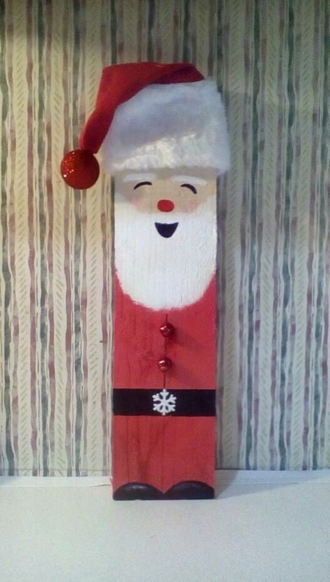 Diy Wood Santa Claus, Pallet Santa Claus, Santa Claus Wood Crafts, Santa Clause Decorations Ideas, Santa Boards Diy Christmas, Santa Decorations Diy Ideas, Santa Claus Decorations Ideas, Wooden Santas Diy, Wood Santa Crafts