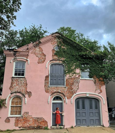 Blush Pink House Exterior, Pale Pink House Exterior, Salmon Color House Exterior, Pink Spanish House, Pink House Outside, Pink Stucco House, Pink Brick House Exterior, Pink House Exterior Modern, Pink Outdoor House Paint