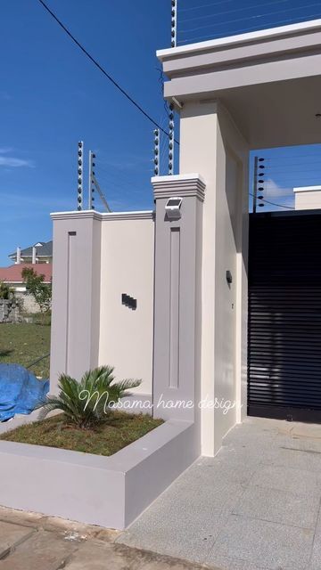 Contemporary Fence Design, Wall Fence Design, Boundary Gate Design, Wall Modeling, Front Decks, House Fence, Home Gate Design, Boundary Wall, House Fence Design