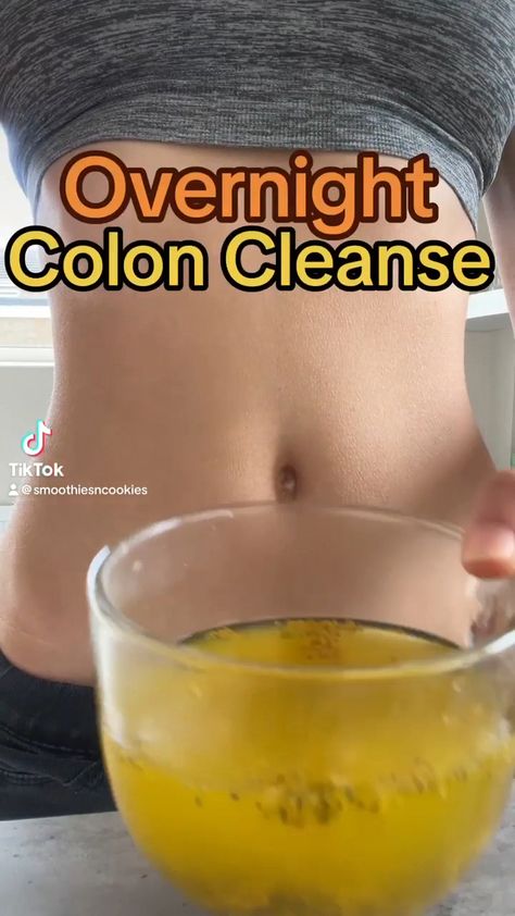 Boost your wellness with this homemade colon cleanse drink! Packed with fiber-rich chia seeds and anti-inflammatory ingredients, it helps detox your whole body! Overnight Colon Cleanse, Homemade Colon Cleanse, Colon Cleanse Drinks, Cleanse Drink, Easy Juice Recipes, Cleaning Your Colon, Cleansing Drinks, Colon Health, Flatter Stomach