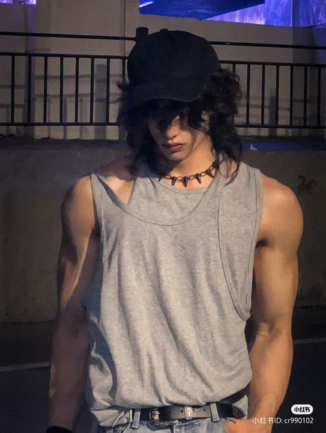 Mymengrui Insta, Muscular Oc Male, Goth Guys With Long Hair, Goth Guy, Asian Male Model, Goth Guys, Estilo Real, Emo Guys, Cute Asian Guys