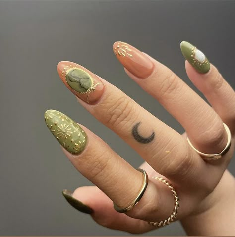 Elven Inspired Nails, Nail Designs Spiritual, Acrylic Nails Spiritual, Nails With Sun Design, Henna Nail Design, Peridot Nails, Nails Spiritual, Spiritual Nails Designs, Short Witchy Nails