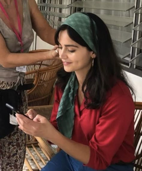 Jenna Coleman, Insta Photo Ideas, Aesthetic Hair, Mode Inspiration, Scarf Hairstyles, Head Scarf, Aesthetic Girl, Hair Looks, Hair Tutorial