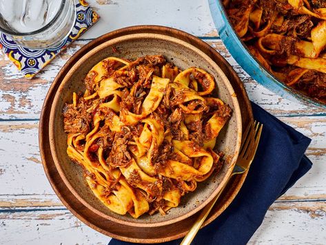 Lentil Pasta Recipe, Pappardelle Recipe, Pork Ragu, Fall Dinners, Pork Sauce, Beef Ragu, Lentil Pasta, Meal Options, Braised Short Ribs