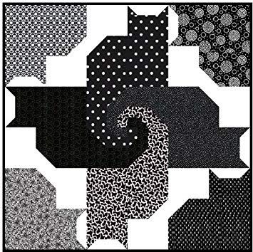 FOUR BLACK CATS AND FRIENDS QUILT PATTERN Black And White Quilt, Colchas Quilting, Cat Quilt Patterns, Black And White Quilts, Animal Quilts, Cat Quilt, Halloween Quilts, Round Carpet, Barn Quilt