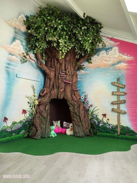 Classroom Tree, Forest Room, Jungle Thema, Sensory Rooms, Fantasy Rooms, Sensory Room, 2x4 Furniture Plans, Classroom Design, Indoor Play