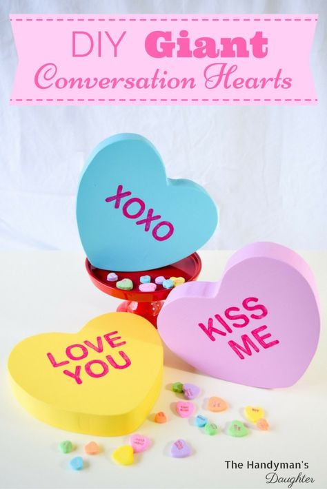 These DIY giant conversation hearts are easy to make with wood scraps, and are perfect for Valentine's Day decor! Conversation Hearts Crafts, Diy Router Table, Diy Valentinstag, Saint Valentin Diy, Valentines Bricolage, Conversation Hearts Candy, Ideas Valentines Day, Diy Router, Heart Diy