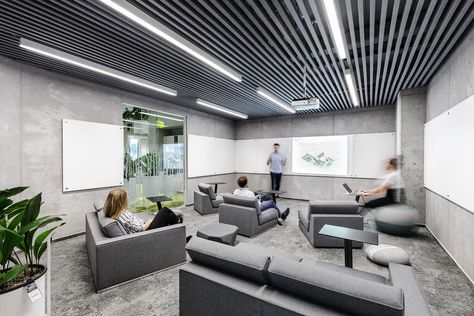 Office Collaboration Area, Brainstorming Room, Brain Storming, Green Office, Office Space Design, Modular Lounges, Office Snapshots, Workplace Design, Stair Runner Carpet