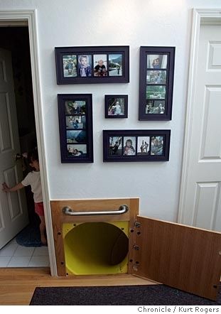 Secret Slide Passage to Downstairs...forget the kids- I want this!!! Skjulte Rum, Secret Passage, Secret Passages, Hidden Rooms, Secret Rooms, Play Space, Awesome Bedrooms, Cool Rooms, My New Room